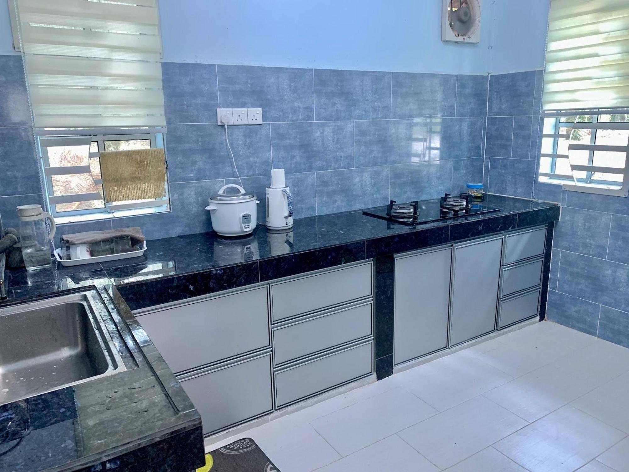 Tiara Inn Homestay 2 Tingkat Pontian Johor Pontian Besar 外观 照片