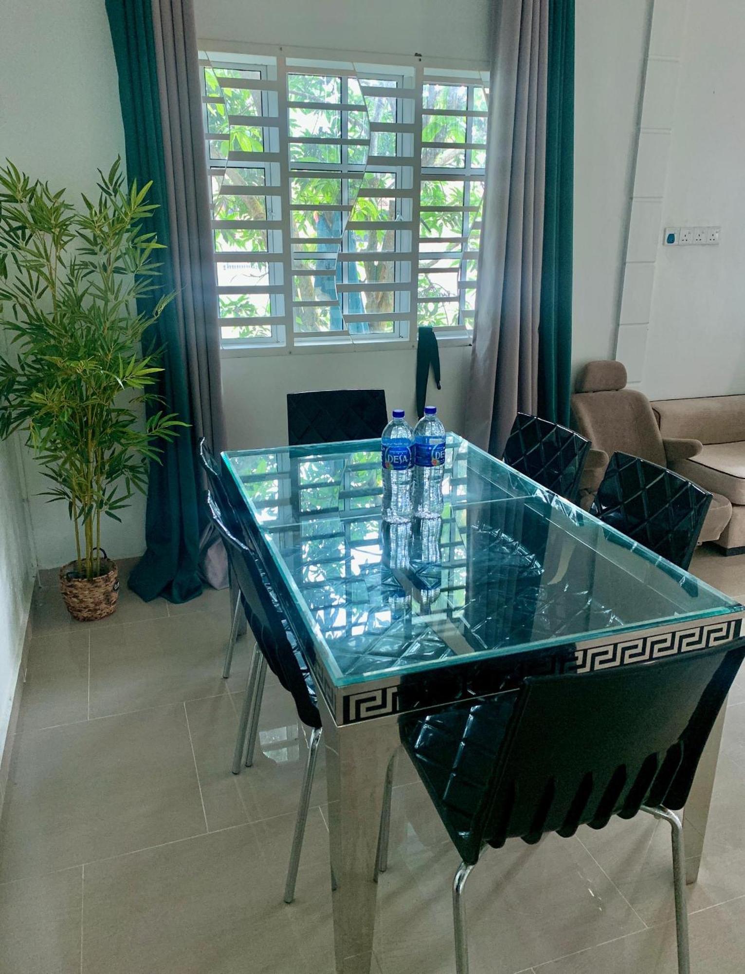 Tiara Inn Homestay 2 Tingkat Pontian Johor Pontian Besar 外观 照片